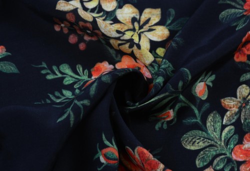 Tkanina Wiskozowa Kwiaty na Czarnym Tle