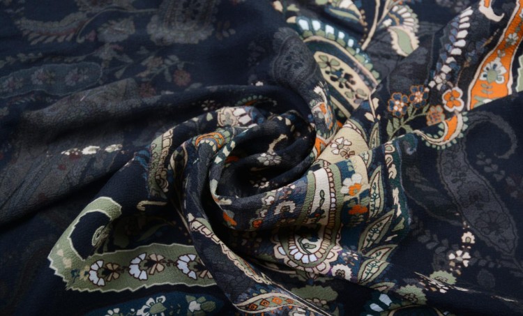 Tkanina Wiskozowa Czarna Kwiaty