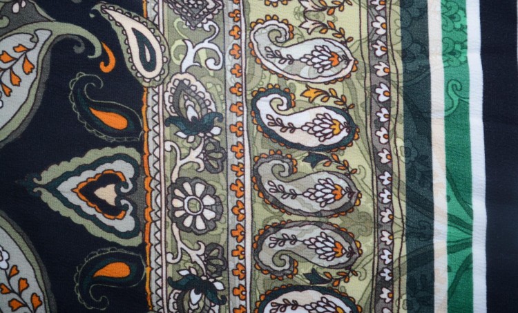 Tkanina Wiskozowa Czarna Kwiaty