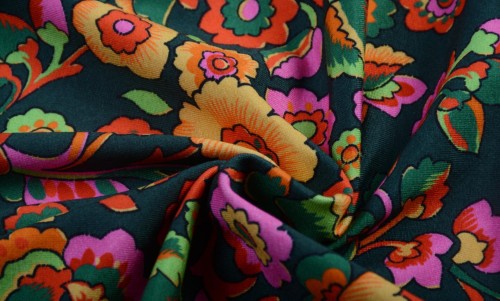 Dzianina Wiskozowa Zielona w Kolorowe Kwiaty