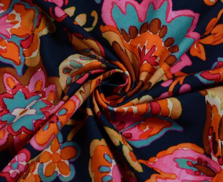 Dzianina Wiskozowa Kolorowe Kwiaty na Czarnym Tle