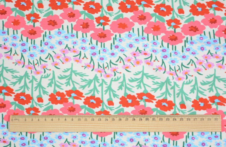 Dzianina Wiskozowa Kolorowe Kwiaty Układające Się w Pasy